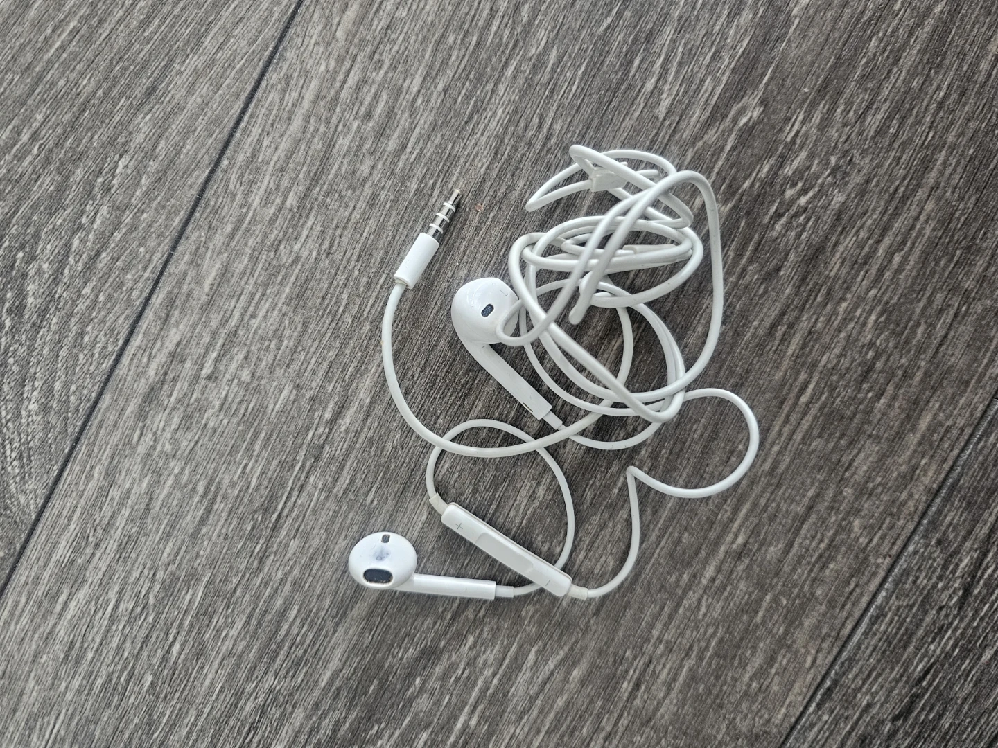 Apple EarPods with 3.5mm Jack - photo 2