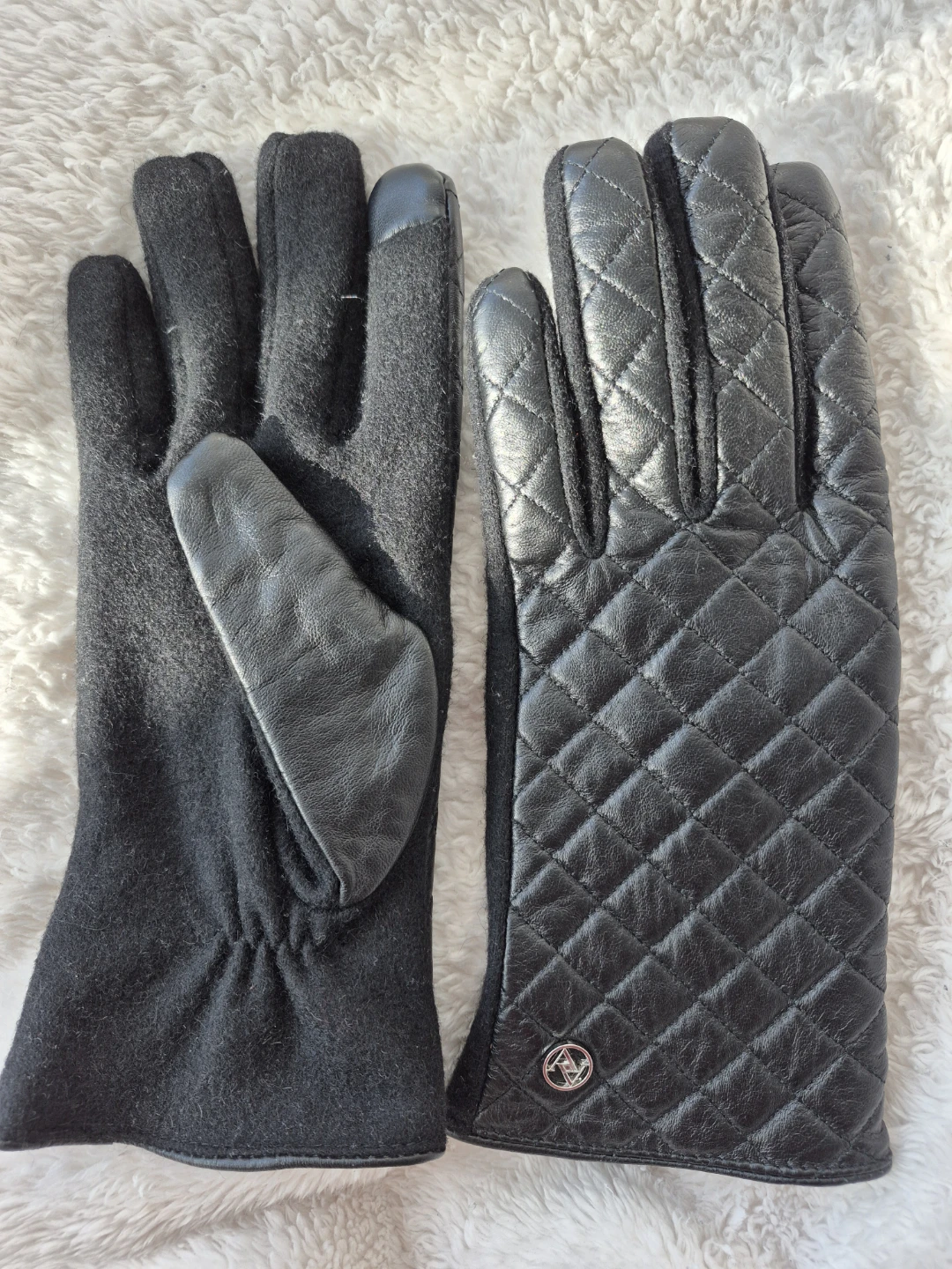 Black Quilted Leather & Wool Blend Gloves - Size L