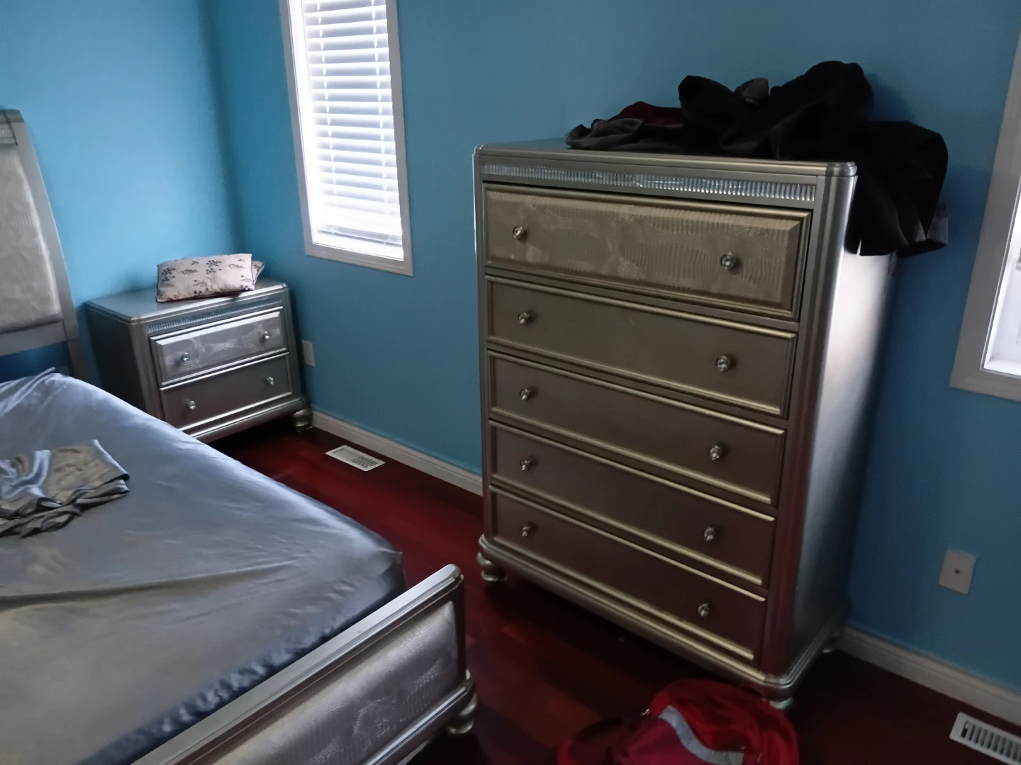 Silver Bedroom Set - king Bed Frame, Dresser, and Nightstand - photo 3