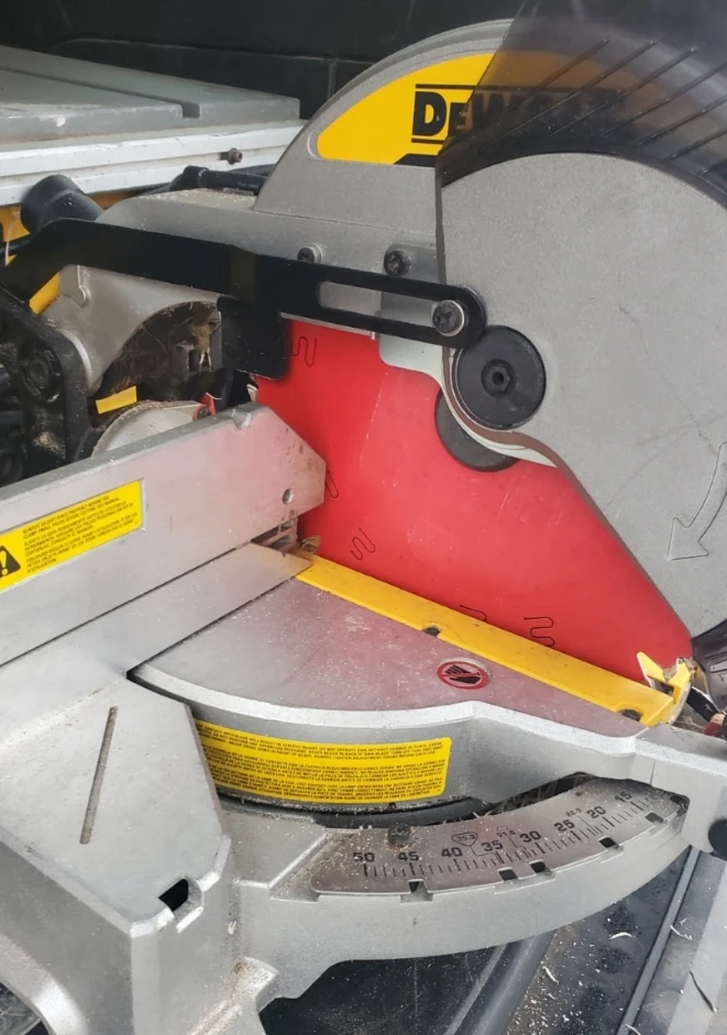 DeWalt DWS715 Compound Miter Saw 12 inch - photo 5