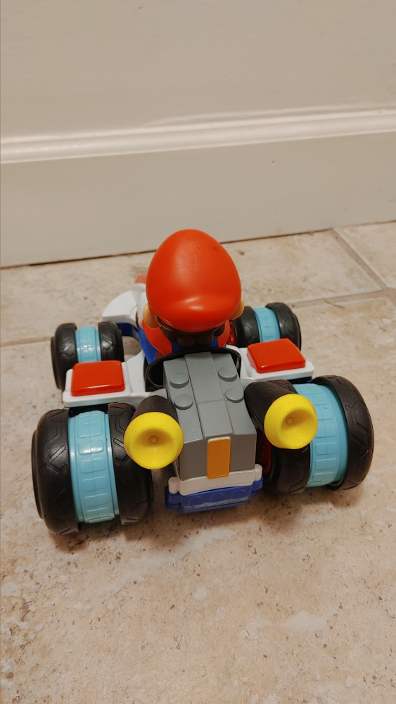 Mario Kart Ride-On Toy Car - photo 3