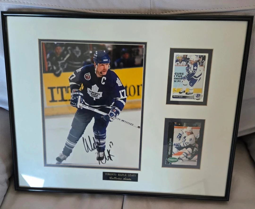 Wendel Clark Autographed photo including two hockey cards 🏆