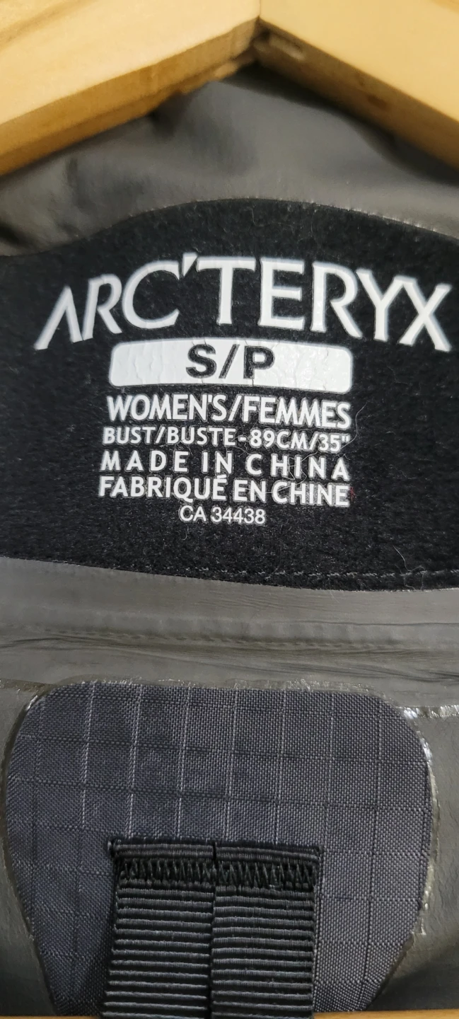 Women's Arc'teryx Small Beta SL Jacket - photo 3