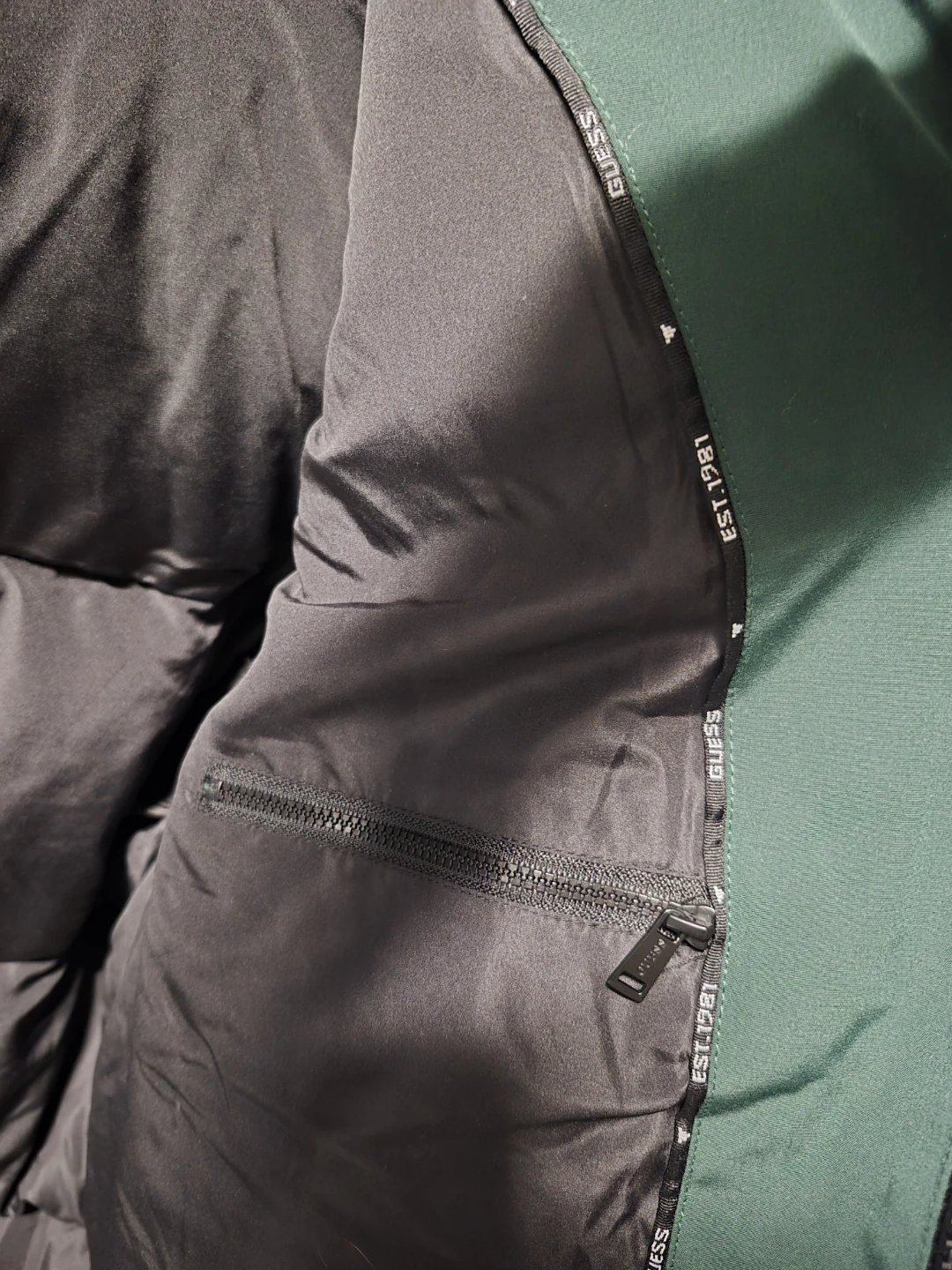 Guess Puffer Jacket - Green/Black - XL - photo 5