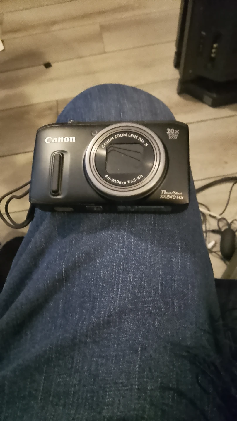 Canon PowerShot SX240 HS Digital Camera