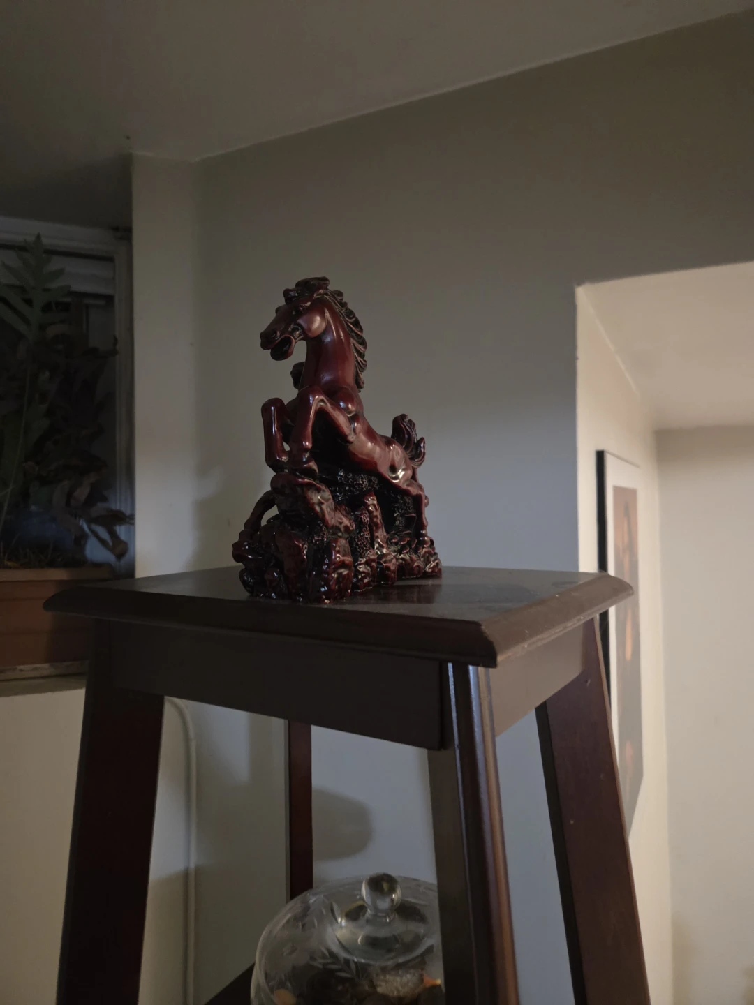 Red Stone Horse Statuette. - photo 3