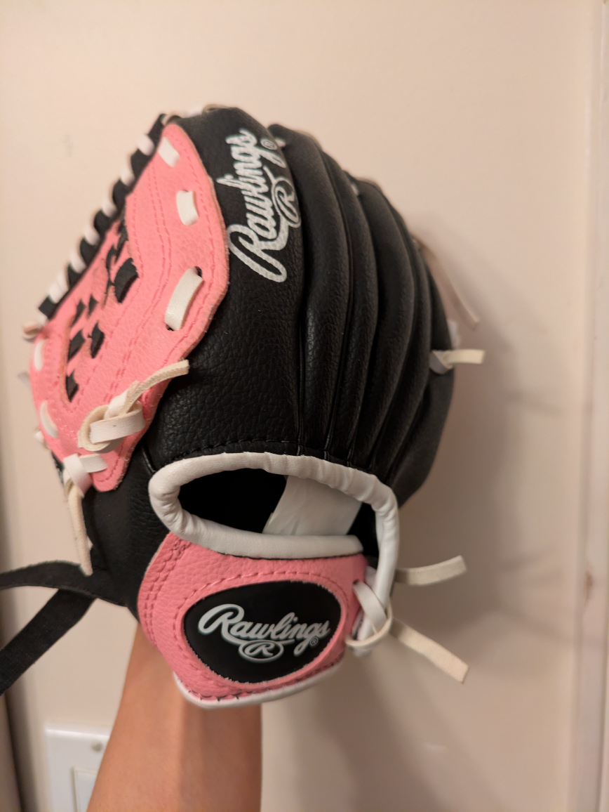 🏆 Rawlings girls baseball/softball glove 8.5 inch