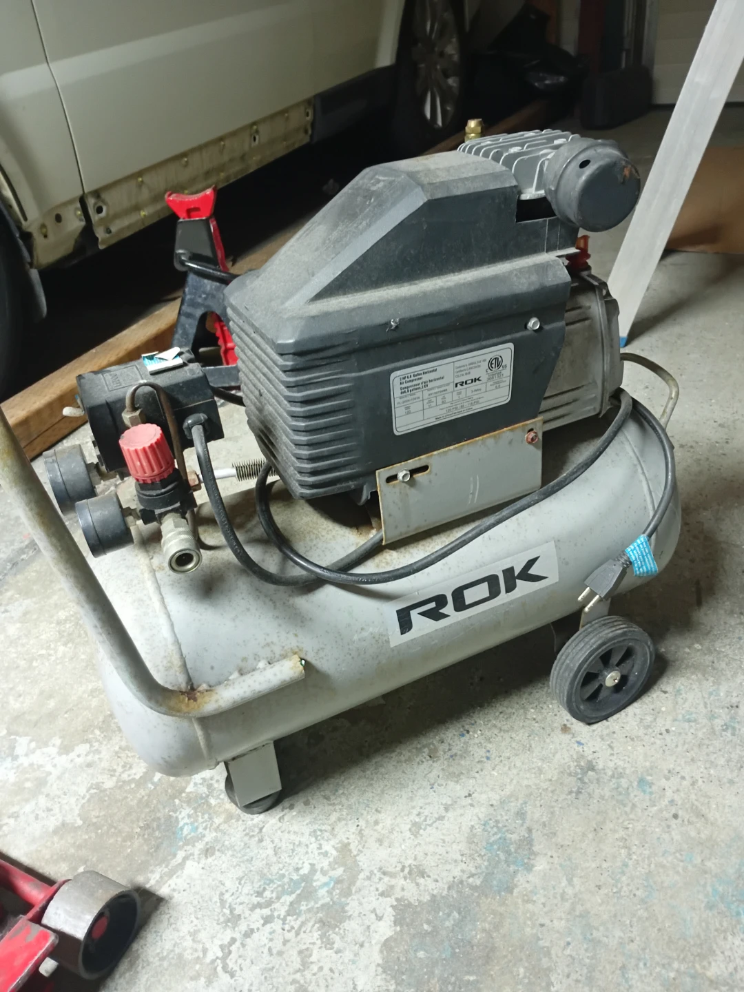 ROK 2 HP 6.0 Gallon Horizontal Air Compressor