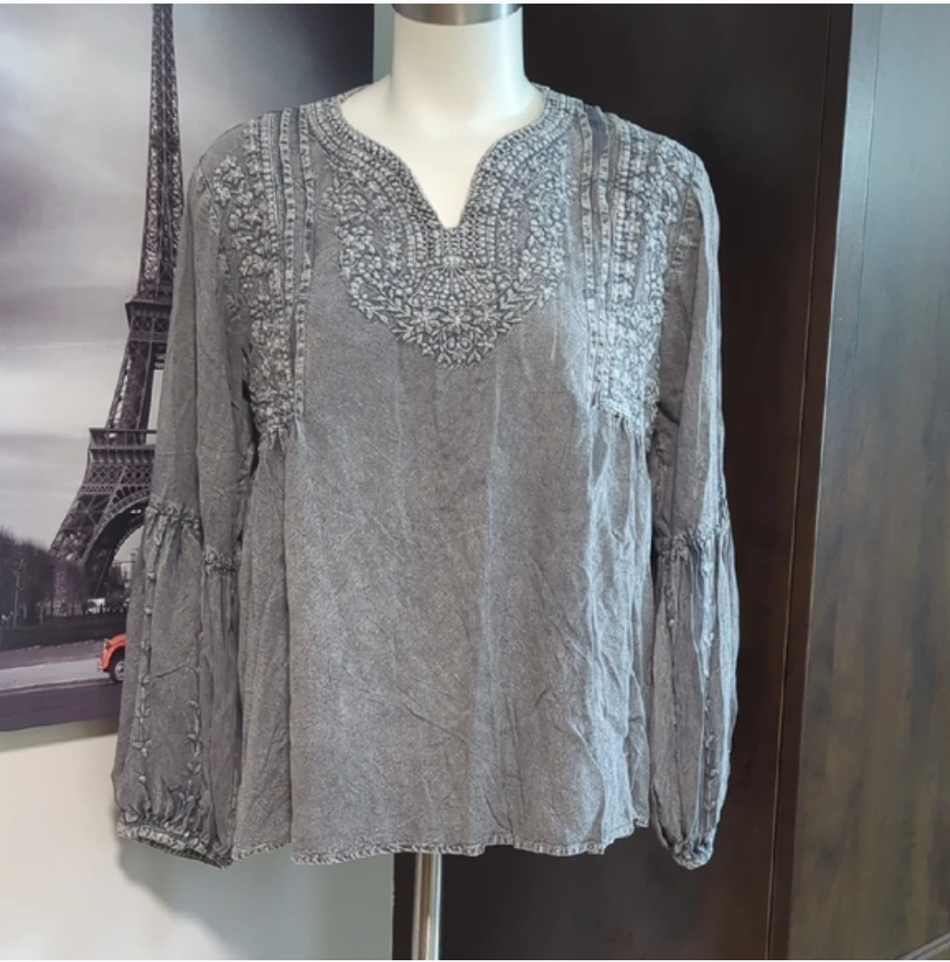 Solitaire Women's Grey Embroidered Long Sleeve Top - Size L