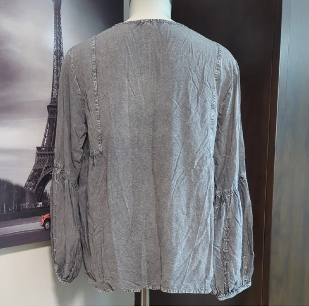 Solitaire Women's Grey Embroidered Long Sleeve Top - Size L - photo 3