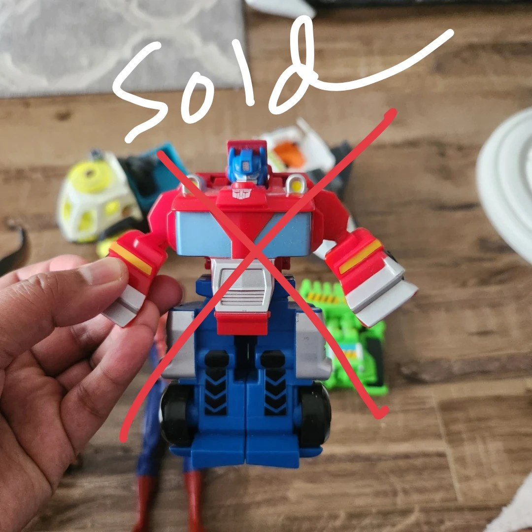 "FOR SALE" Mixed Lot of Toy Vehicles and Action Figure - photo 4