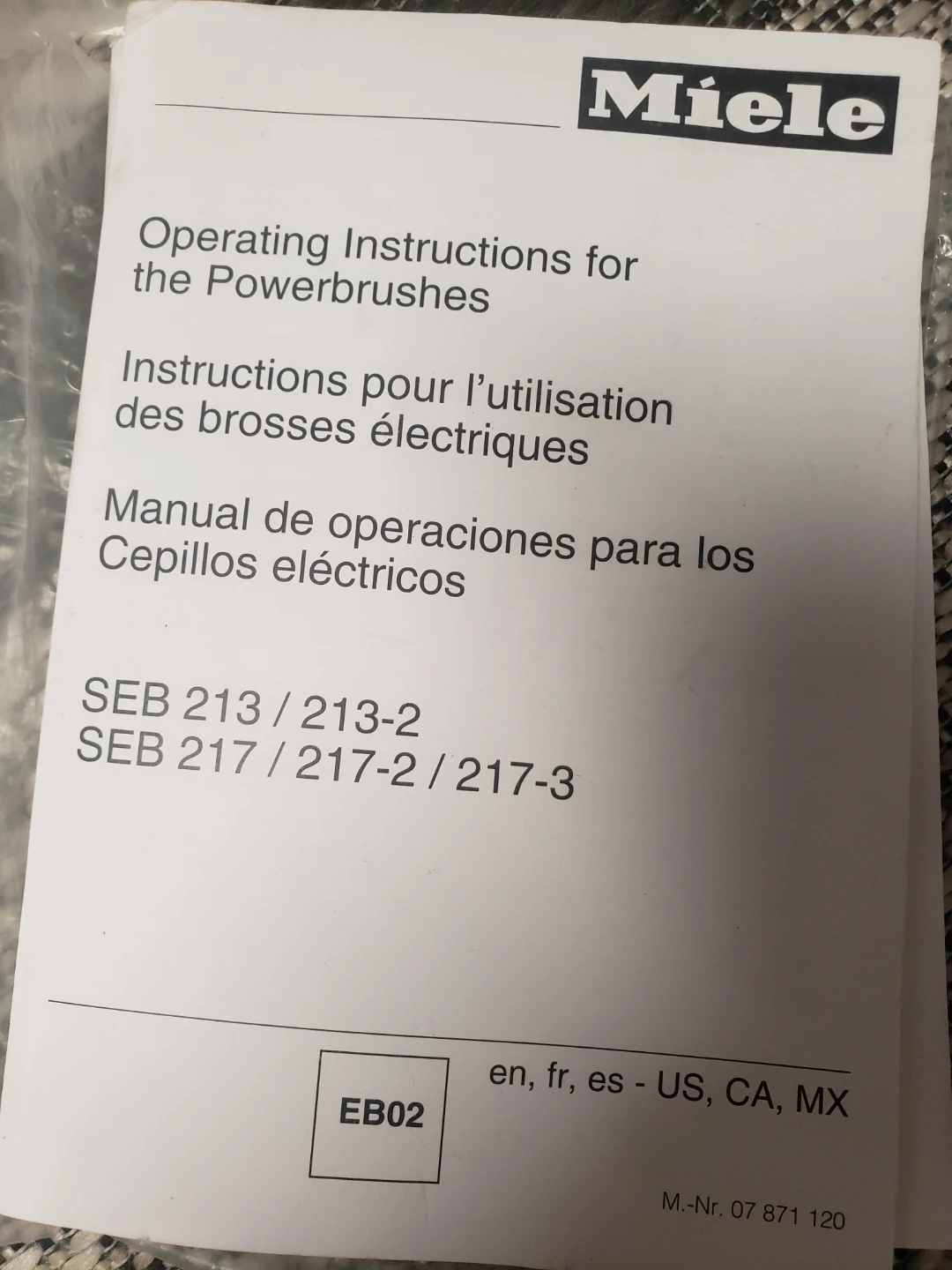 Miele Cat & Dog 5000 Vacuum Cleaner with Accessories - photo 3