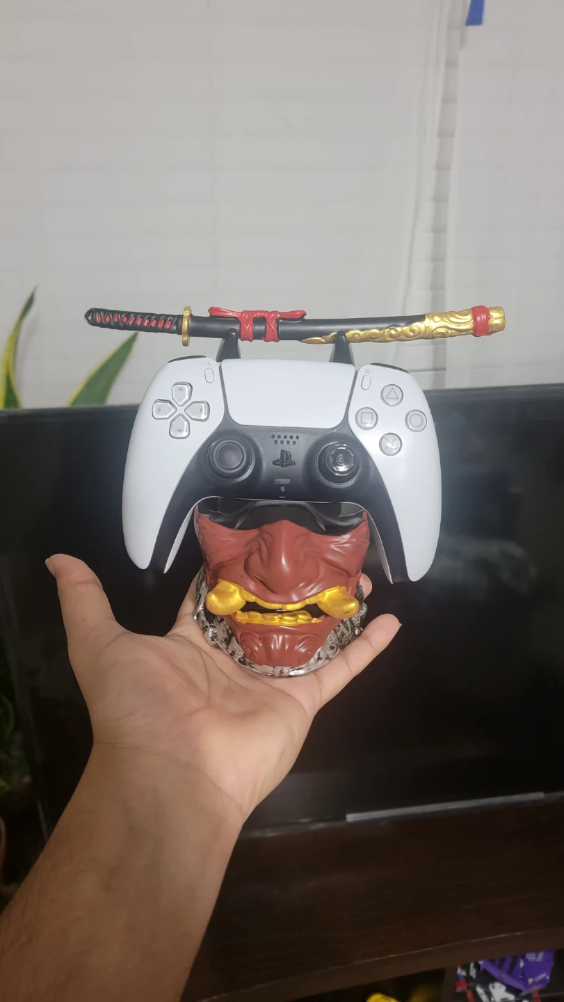 Demon Mask Controller Stand