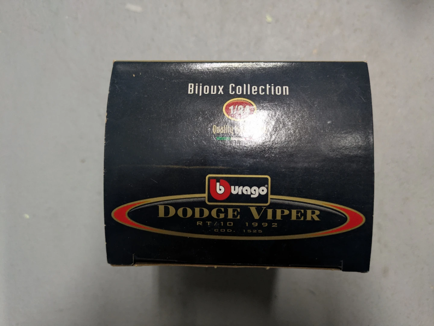 Bburago Dodge Viper RT/10 1992 Diecast Model 1:24 Scale - photo 2