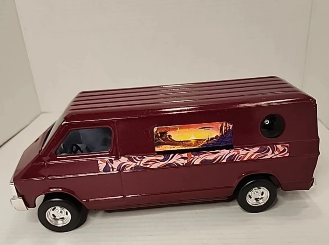 Vintage 1970s Dodge Ertl Bubble Window Conversion Van - photo 5