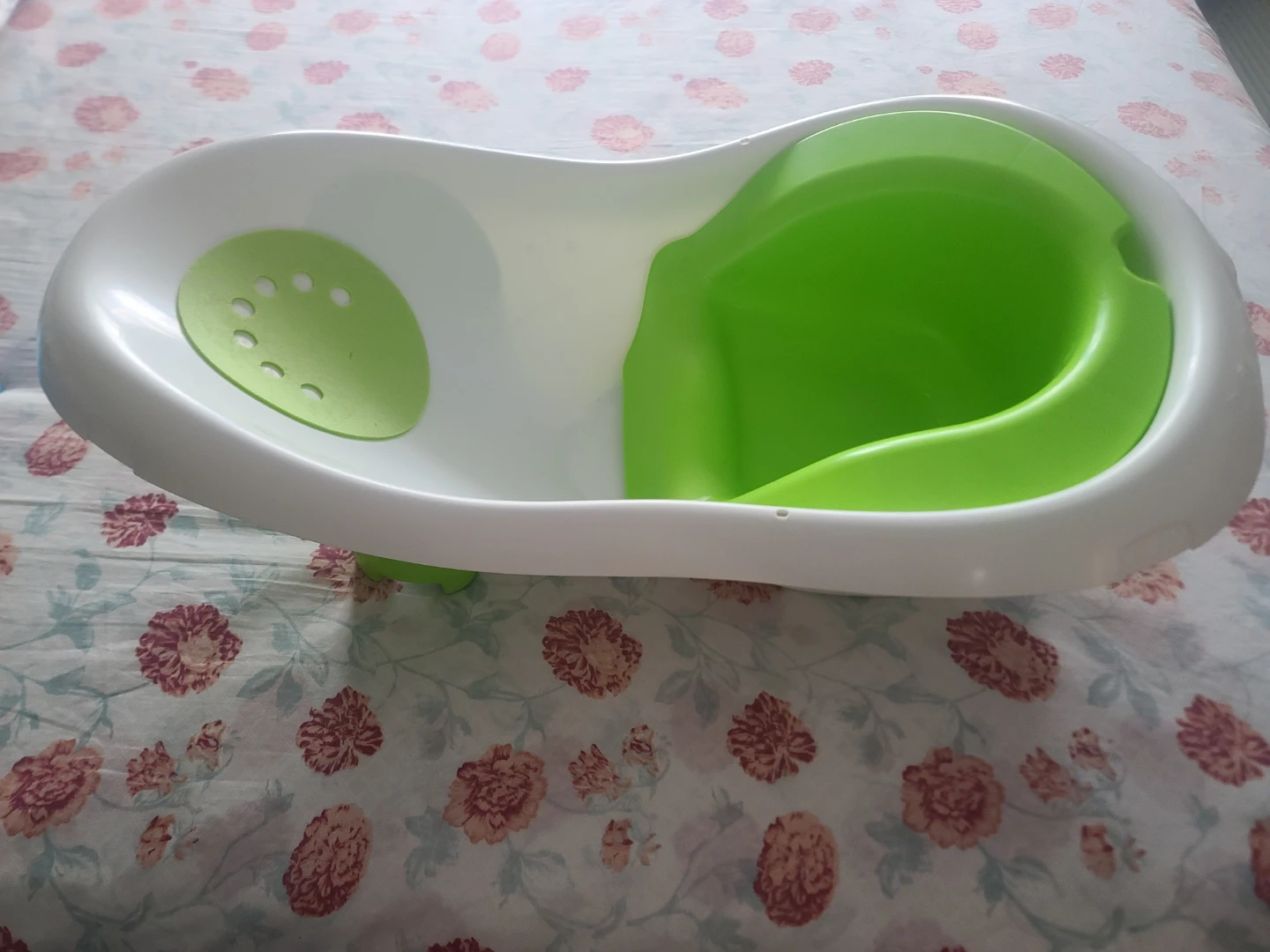 Fisher-Price Baby Bathtub with Removable Infant Insert