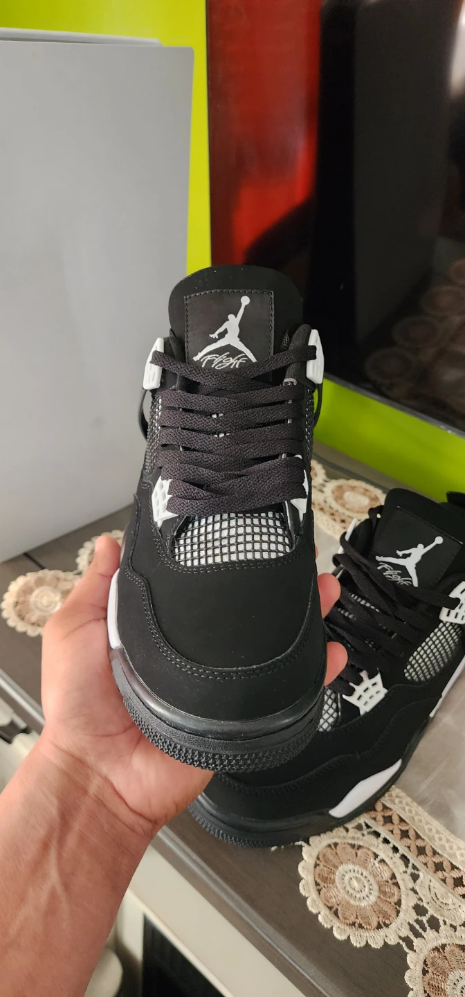Air Jordan 4 - photo 4