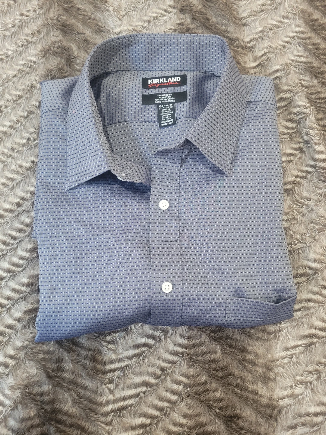 Kirkland Signature Men's Tailored Fit Dress Shirt