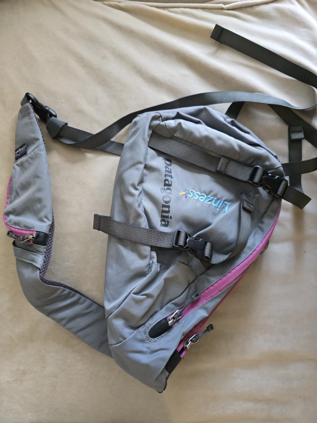 Patagonia Gray Sling Bag - photo 3