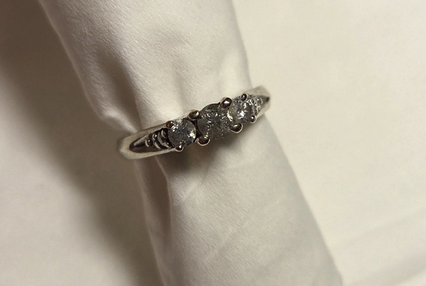 Women's Ring with Accent Stones - photo 2