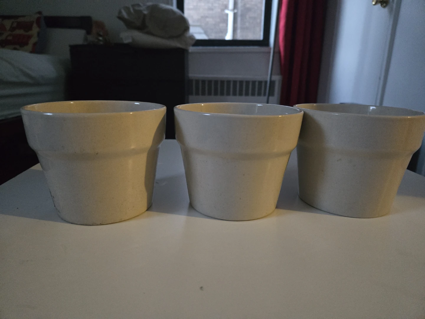 Set of 3 Beige Ceramic Planters - photo 3