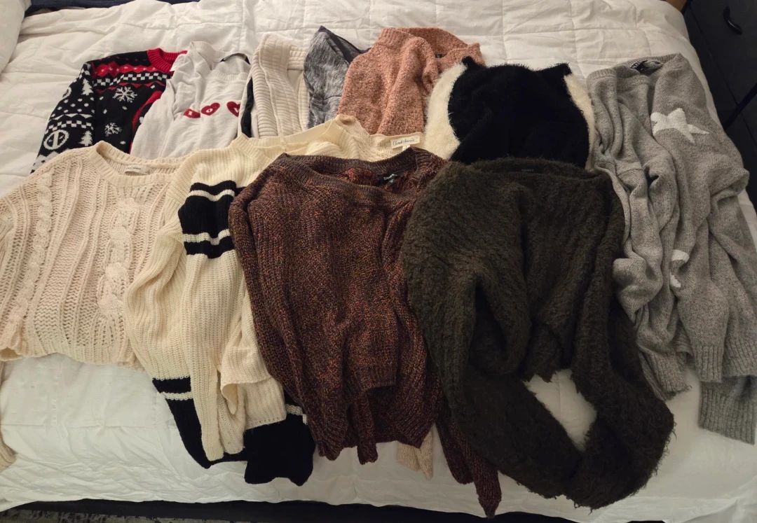12 Women's Sweaters Bundle - Abercrombie & More, Express + F21++