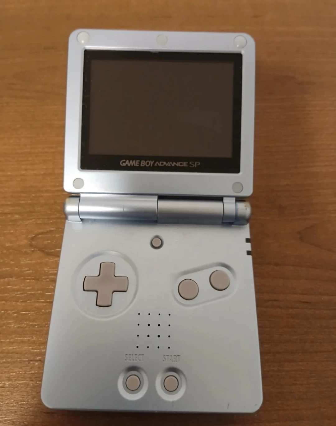 Nintendo Game Boy Advance SP - photo 2