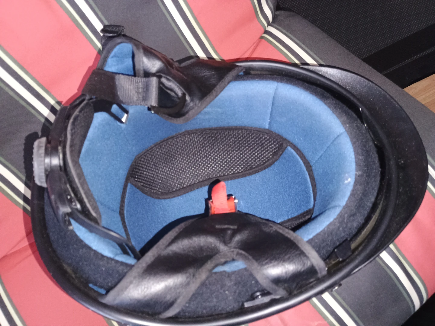 Black Motorcycle Helmet with Visor - photo 2