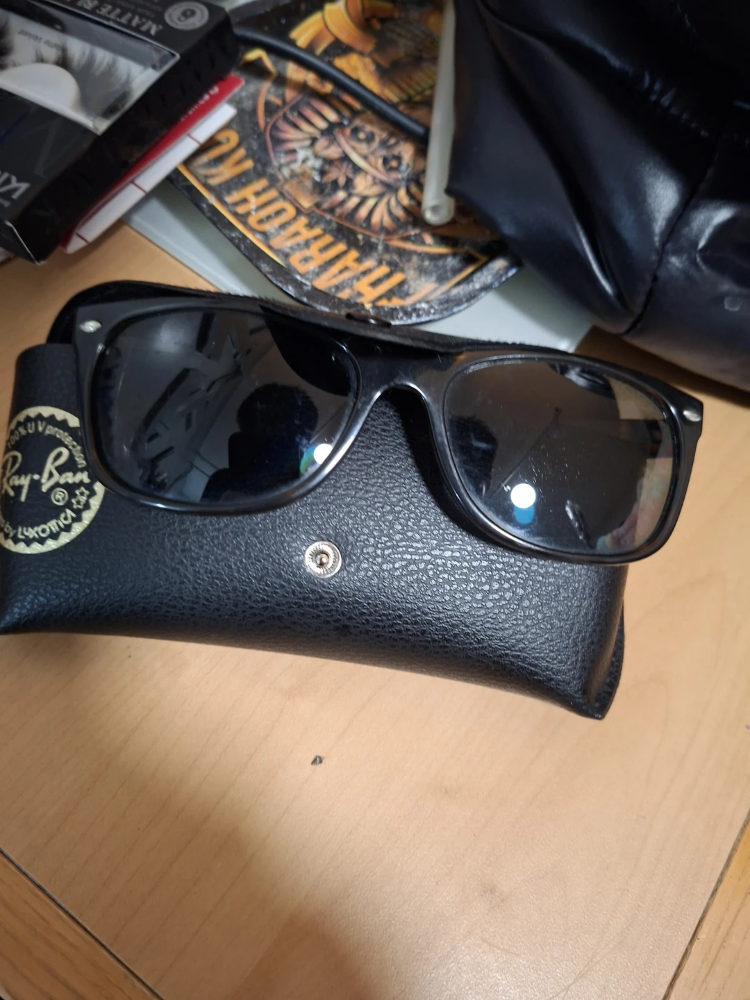 Ray-Ban Sunglasses with Case - photo 2