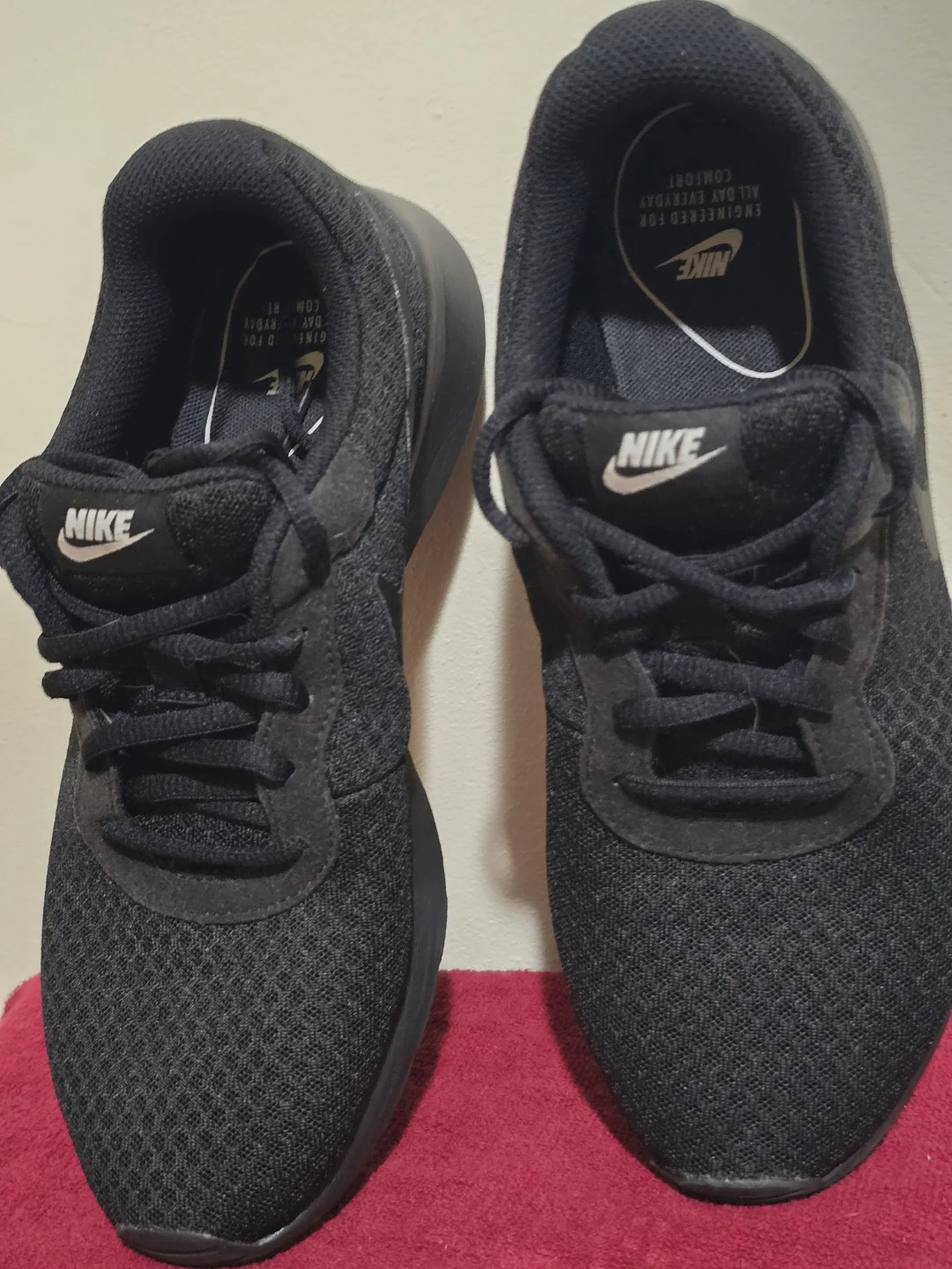 ​Nike Women’s Sneakers - All Black - Size 8