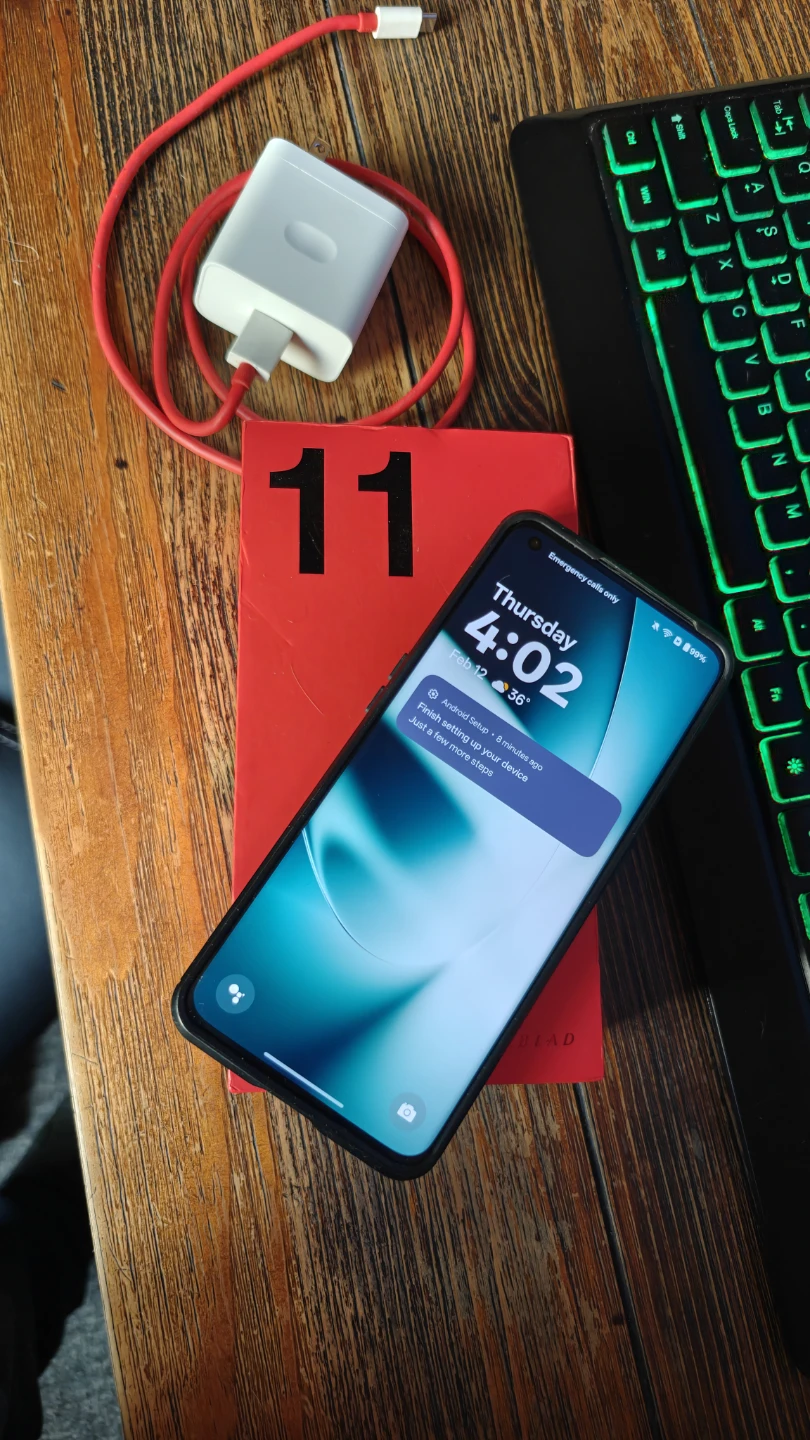 OnePlus 11 5G - Emerald Green - photo 2