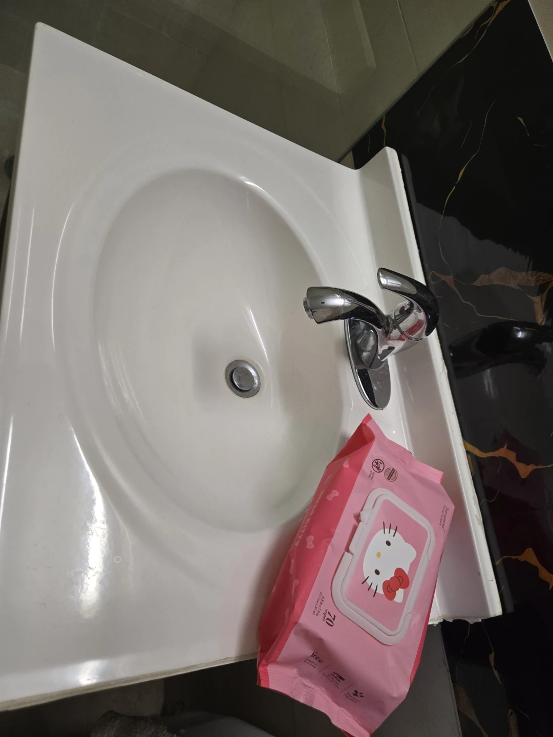 Bathroom Vanity with Sink and Faucet plus storage mirror - photo 2