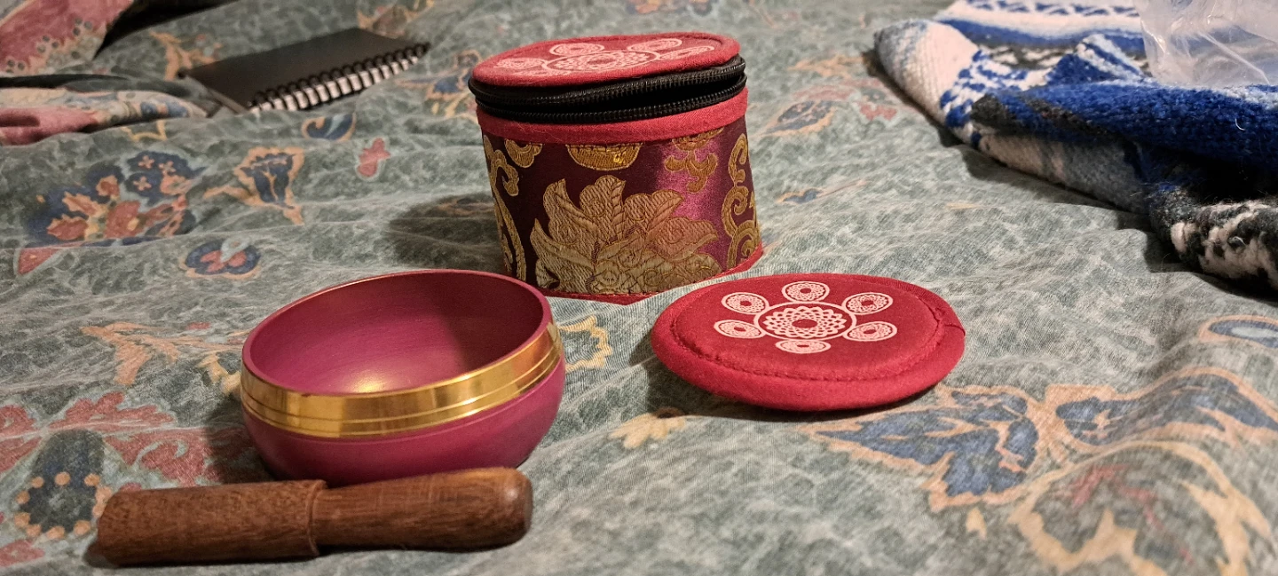 Handmade Tibetan Meditation Singing Bowl with Case - photo 2
