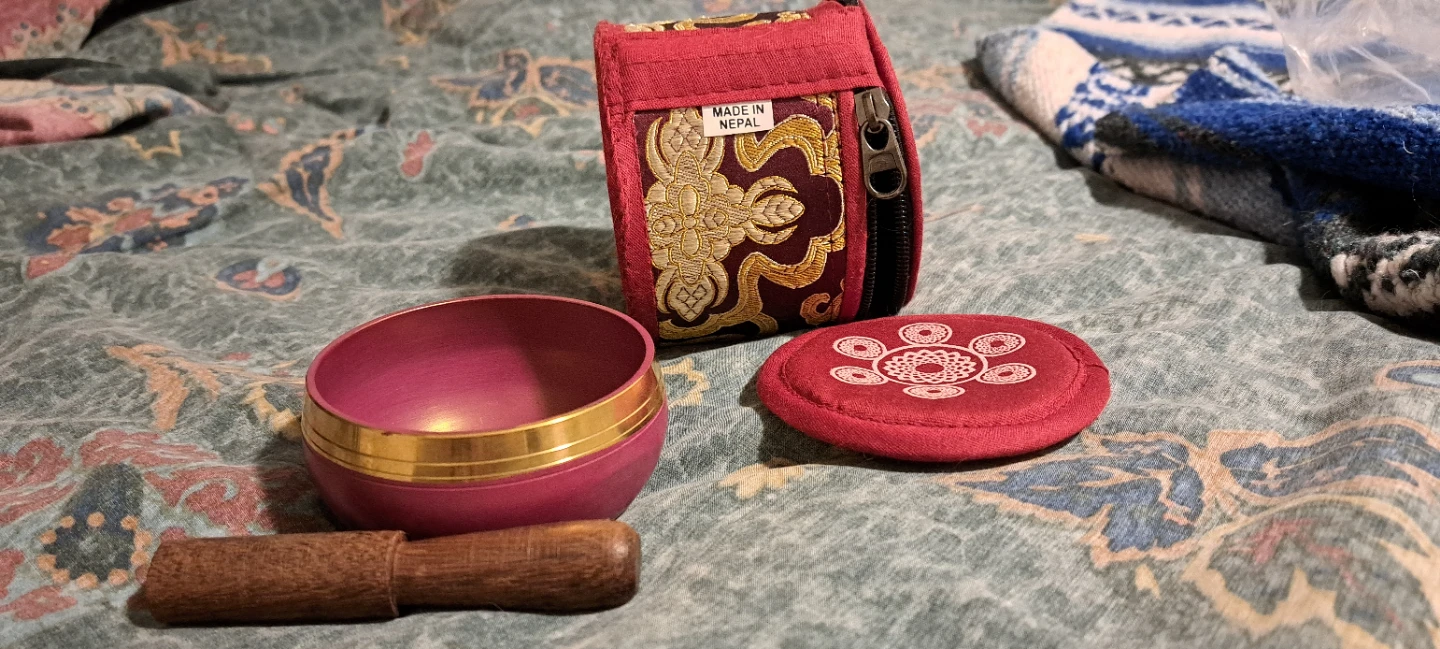 Handmade Tibetan Meditation Singing Bowl with Case - photo 3