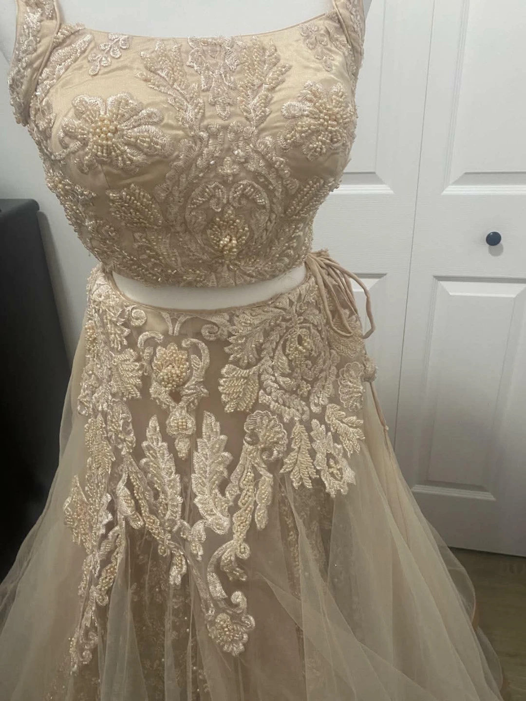 2 pieces Women dress size between S to M - photo 2