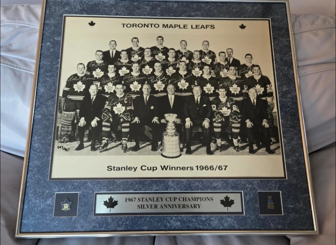 Limited Edition, Signed, 1967 Leafs Stanley Cup Champions photo. - photo 2