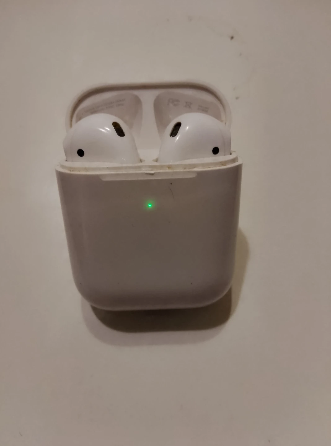 Apple AirPods (2nd generation) with Charging Case