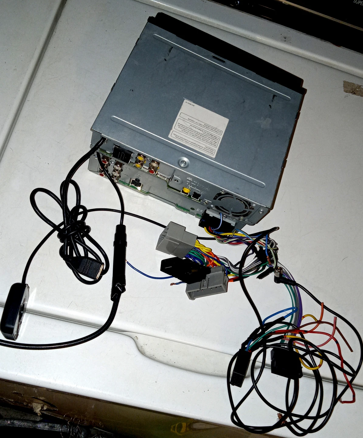 Kenwood DDX516 Monitor DVD Receiver - photo 3