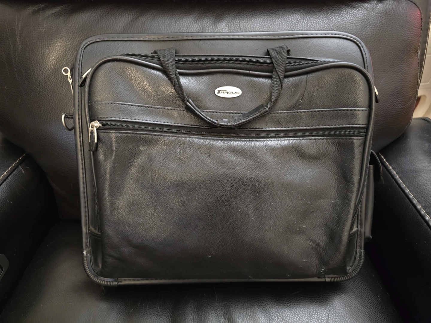 FREE Targus Black Faux Leather Laptop Bag