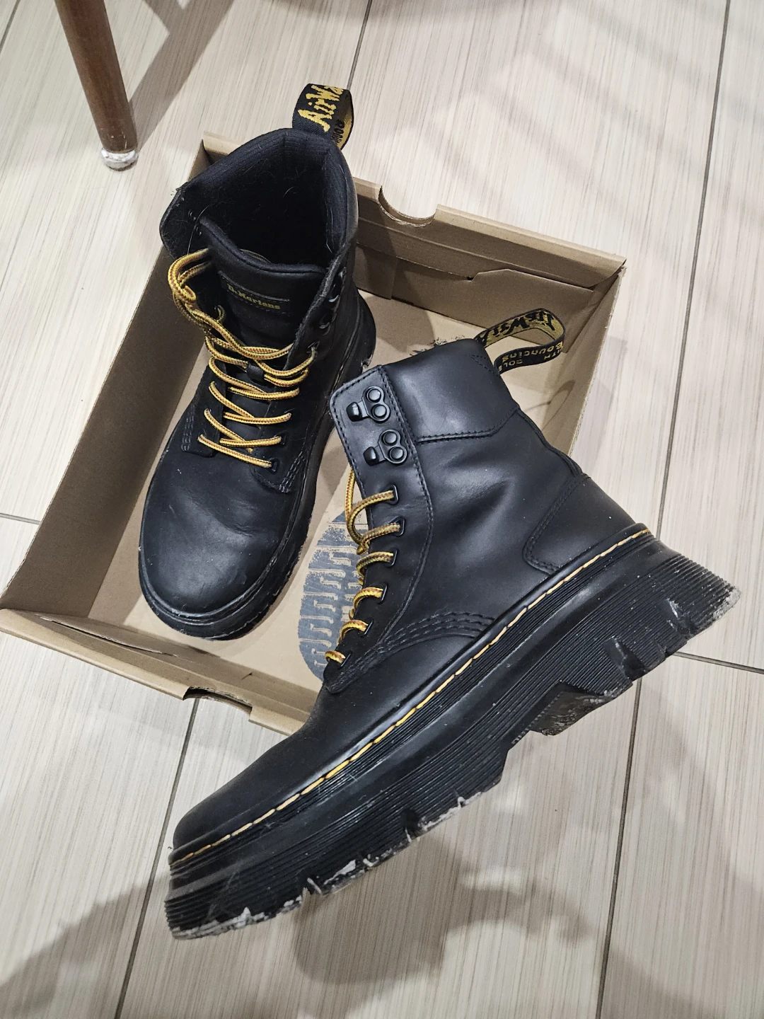 Doc Martens - hardly worn 🥕 - photo 2