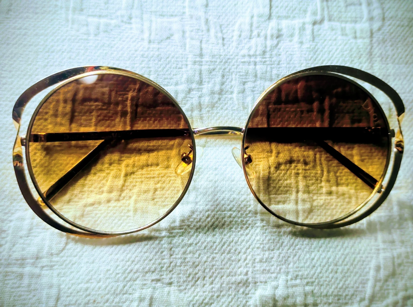 Dior Gold Round Sunglasses - photo 3