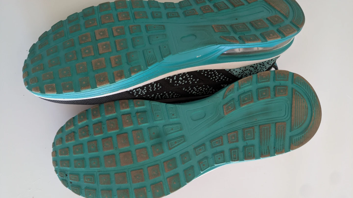 Nike Air mens Running Shoes size 10.5 - photo 4