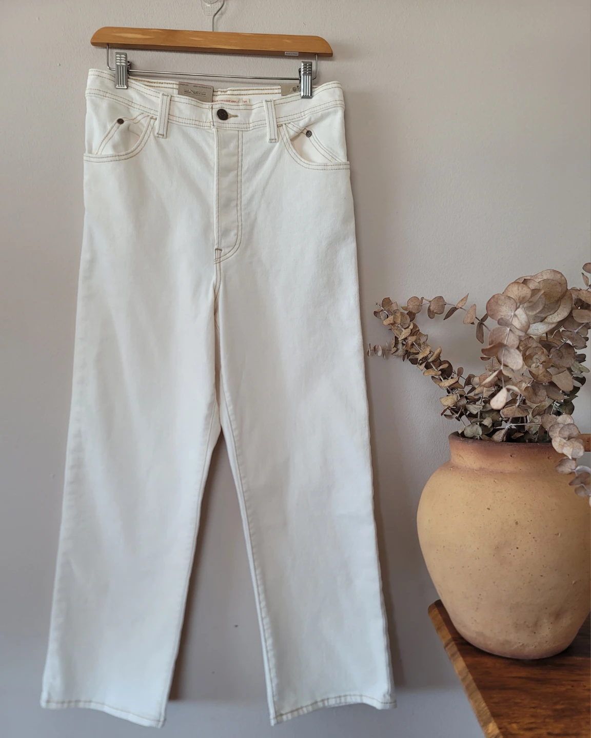 Levi's Women's Ribcage Straight Ankle Denim in Cream New Sz 30