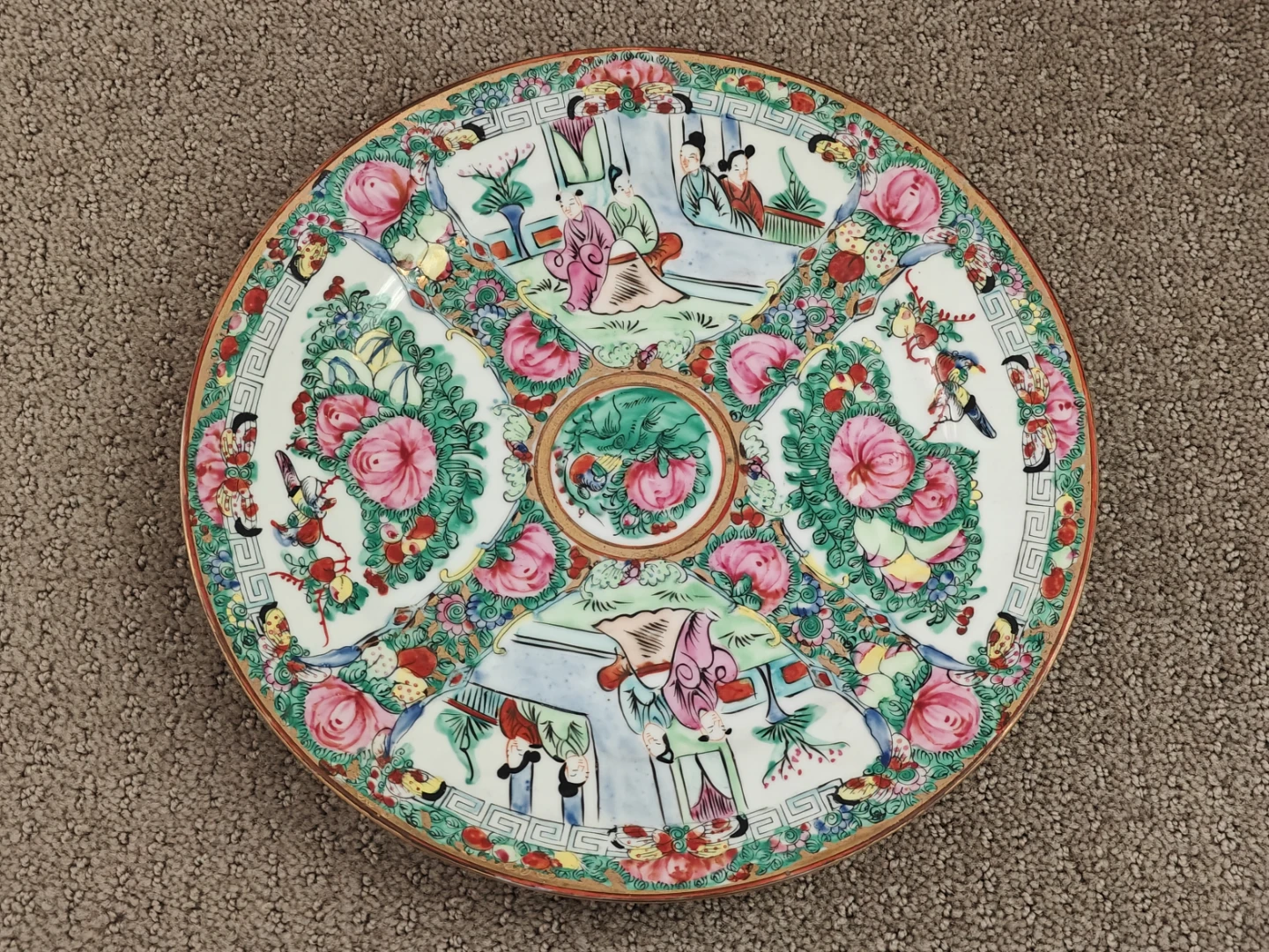Hand Painted Porcelain Plate 10" Chinese Rose Medallion Famille