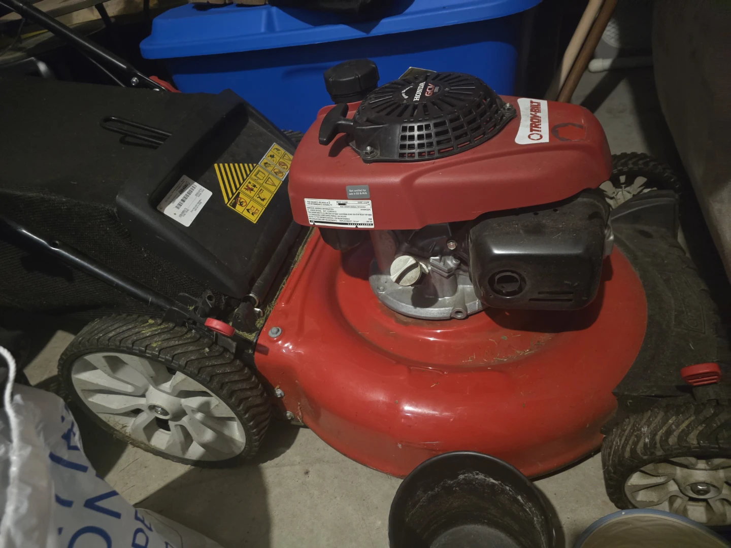 Troy-Bilt Lawn Mower with Honda GCV160 Engine - photo 2