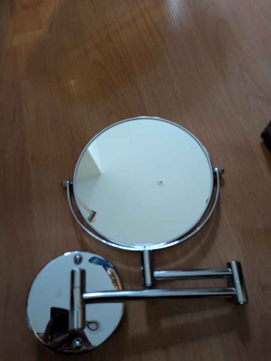 🏆 Mountable swivel  magnifying & regular mirror
