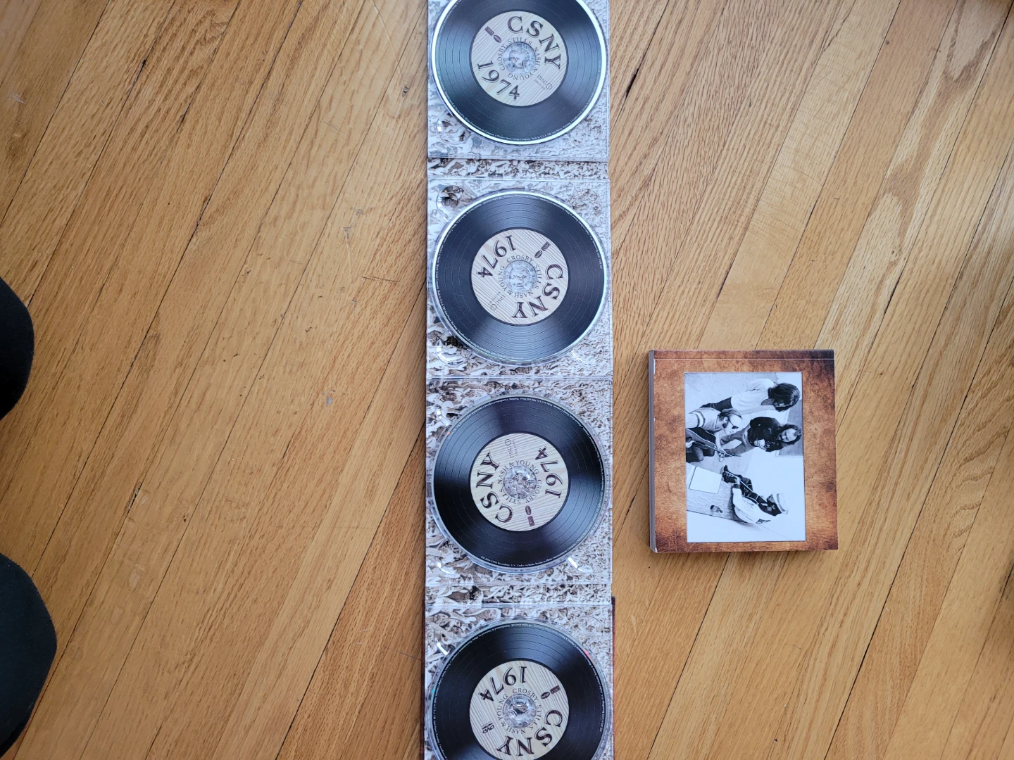 CSNY 1974 4-CD Box Set Crosby, Stills, Nash & Young - photo 2