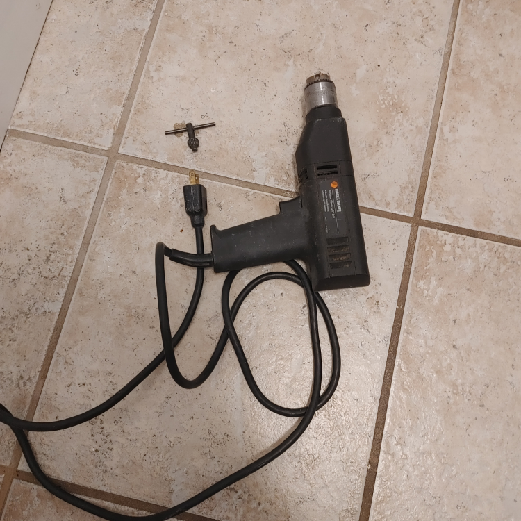Black & Decker 10mm (3/8") Corded Drill - photo 2