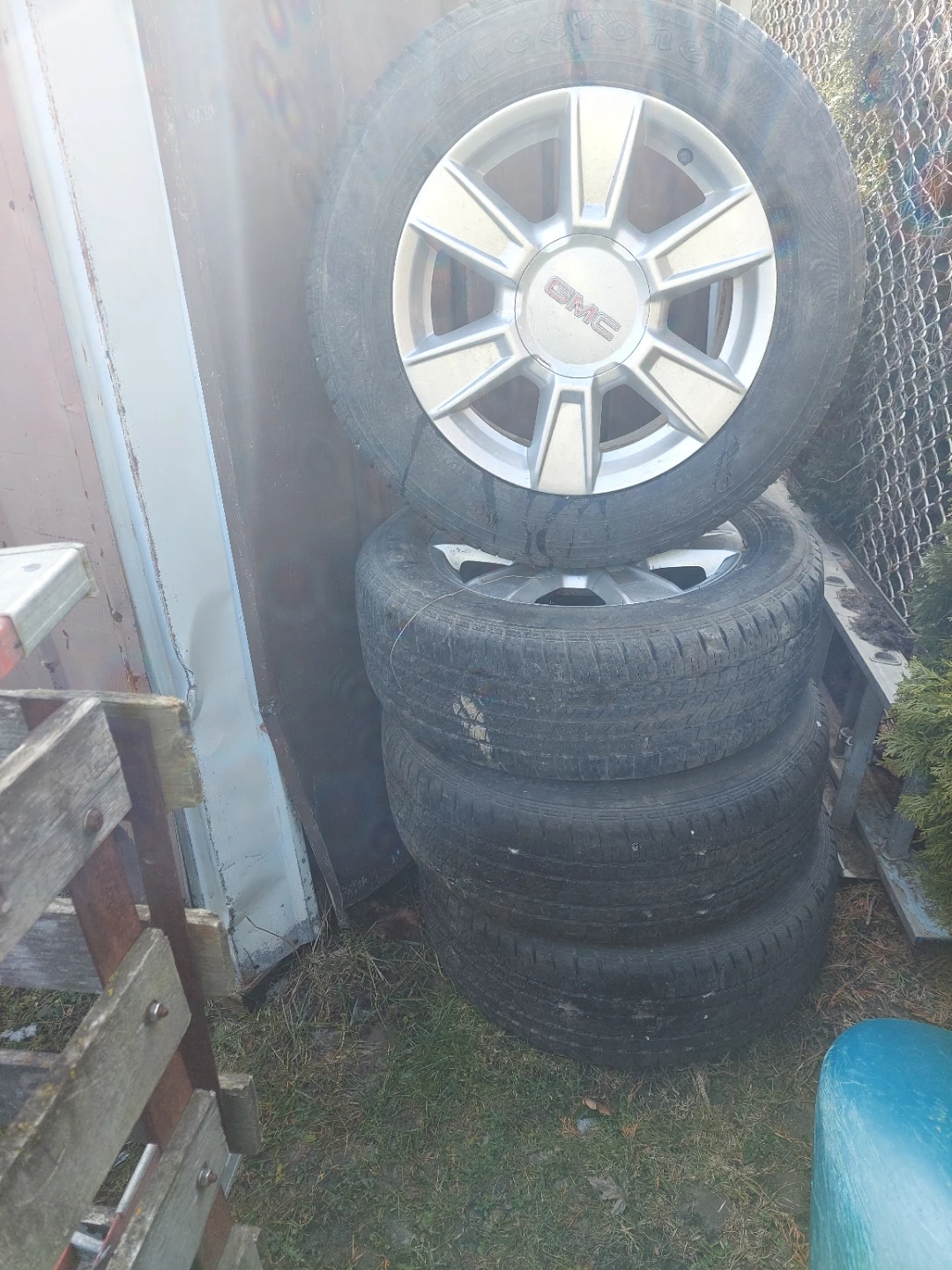 Set of 4 GMC Alloy Wheels with Tires - photo 2