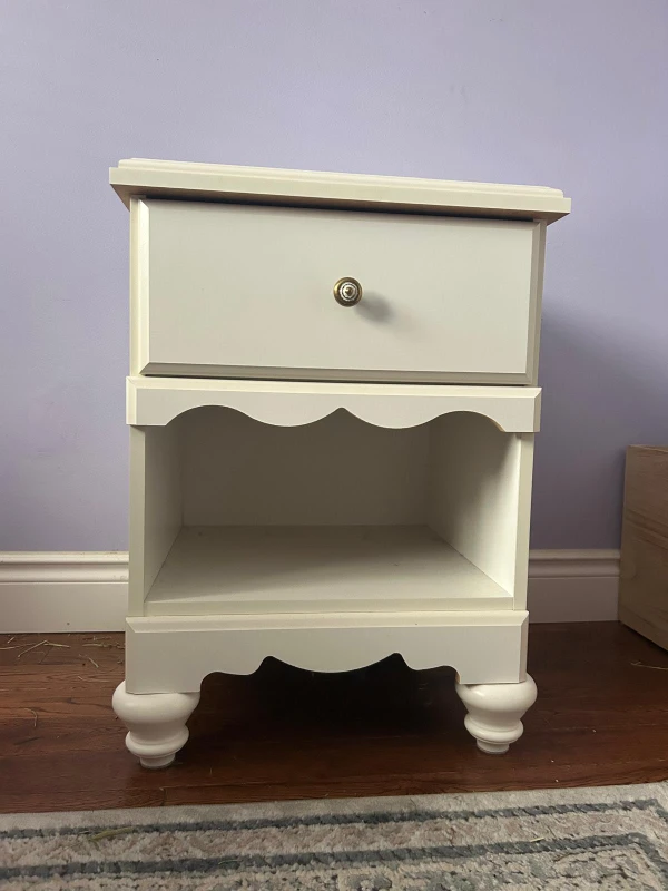 White Nightstand with Drawer and Shelf